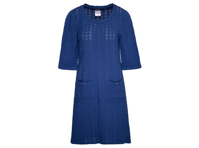 Chanel Blaues Kleid von Paris - Dubai Leinwand  ref.205166