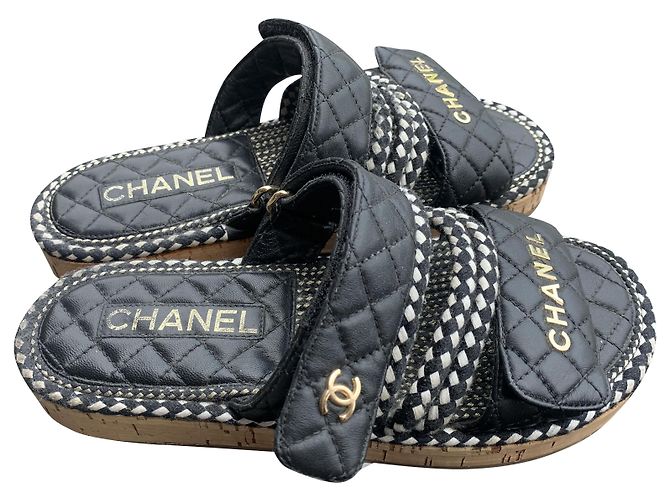 Chanel Mulas Preto