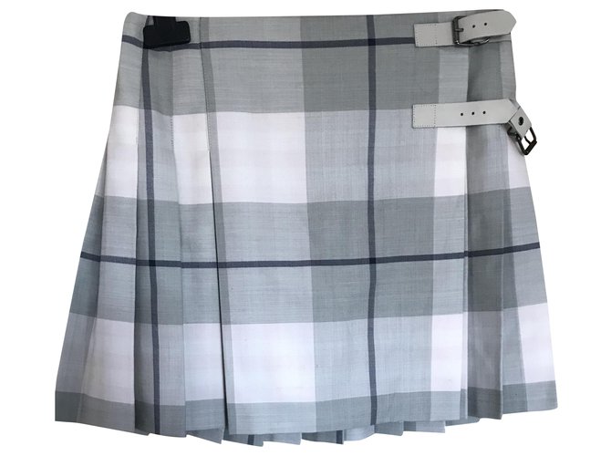 Burberry Skirts Beige Cotton  ref.206328