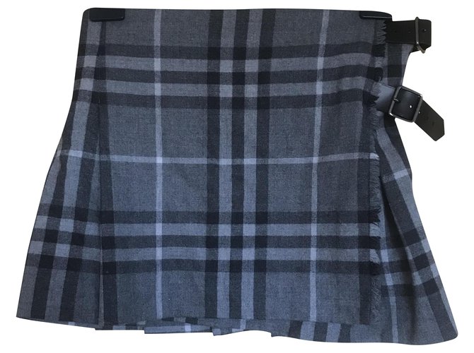 Burberry Skirts Dark grey Wool  ref.206332