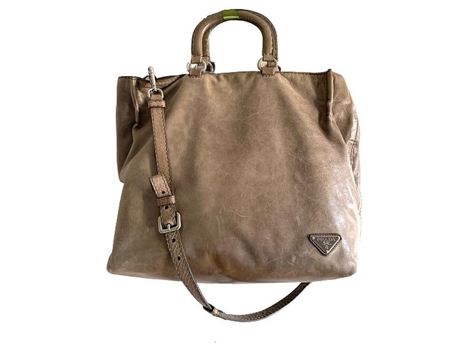 Prada Aged leather shopper bag Taupe  ref.206414