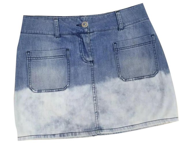 Chanel Button Denim Mini falda Sz 38 Azul Pantalones vaqueros  ref.206979