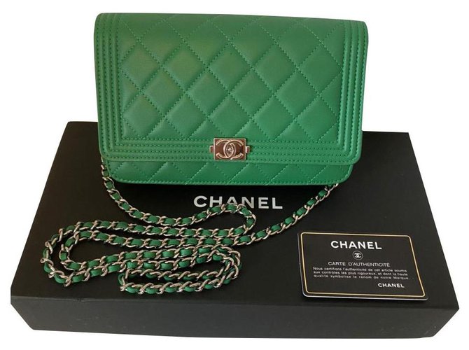 Wallet On Chain Chanel Verde Couro  ref.207080
