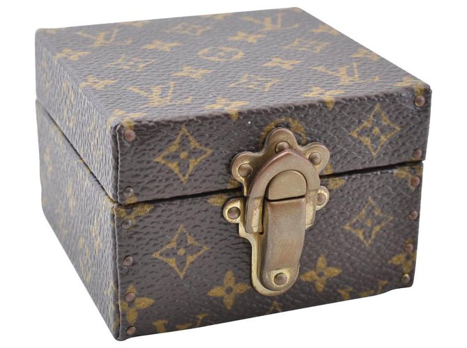 Louis Vuitton Jewellery set Brown Cloth  ref.207145