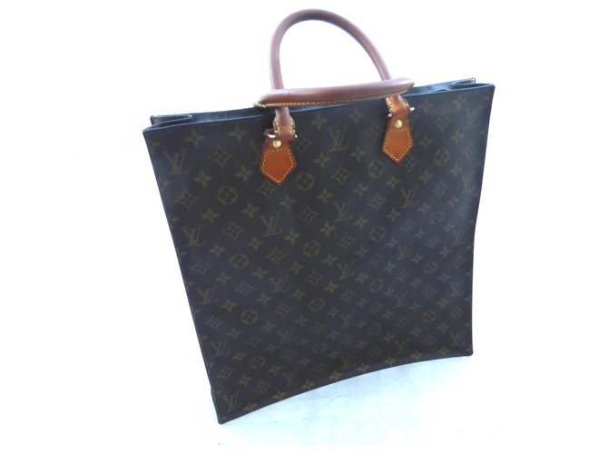 louis vuitton flat bag