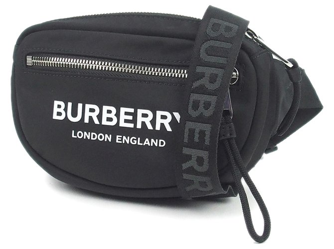 Burberry Black Nylon Gürteltasche Schwarz Tuch  ref.207281