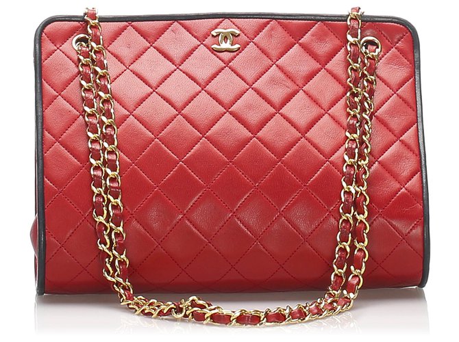 Chanel Red Matelasse Lambskin Leather Shoulder Bag ref.207312 - Joli Closet