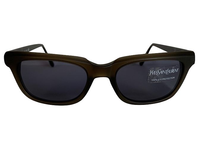 Yves Saint Laurent Rétro '80s gafas de sol