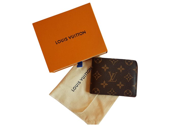 Louis Vuitton Portefeuille multiple Cuir Marron  ref.208330