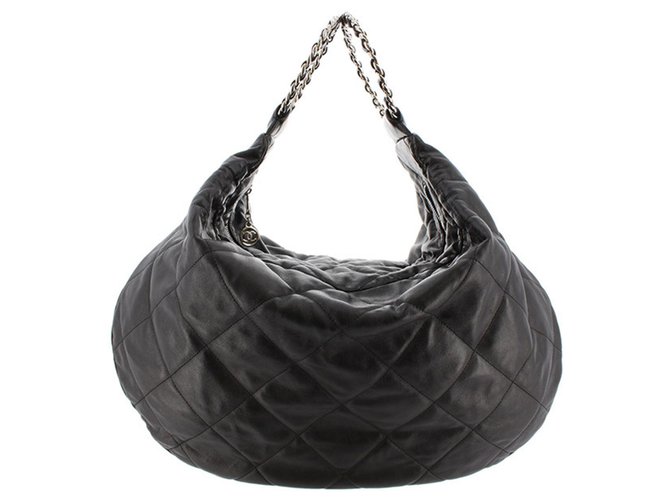 Chanel Black Matelasse Lambskin Hobo Leather ref.208618 - Joli Closet