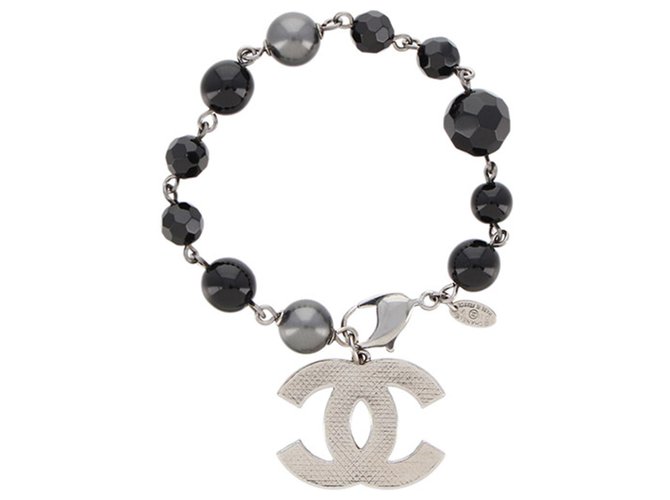Chanel Silber CC Faux Pearl Armband Schwarz Metall  ref.208678