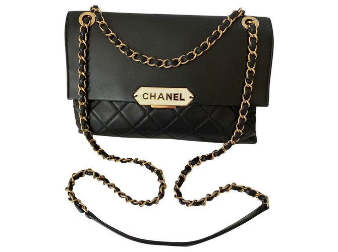 Classique Chanel Cuir Noir  ref.209380