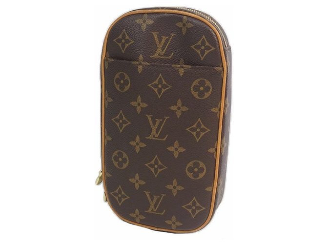Authentic Louis Vuitton Pochette Gange Monogram Canvas Body Bag