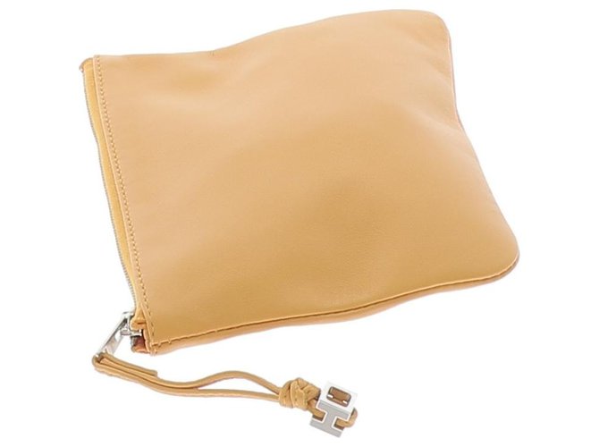 Hermès Handbag Beige Leather  ref.210313