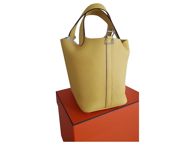 Hermès Picotin Lock 18 Amarelo