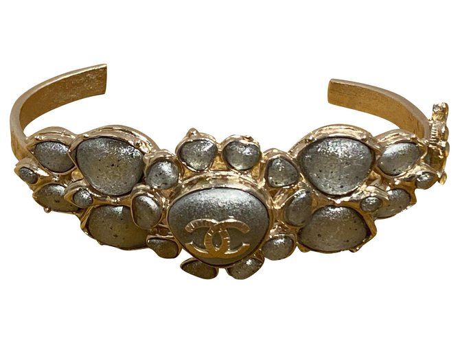 Chanel Armbänder Hellgrün Metall  ref.210486