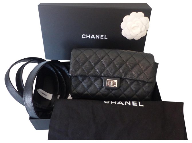 Chanel Clutch bags Black Leather  ref.212510