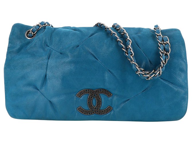 Pochette Chanel porté épaule Cuir vernis Bleu  ref.212560