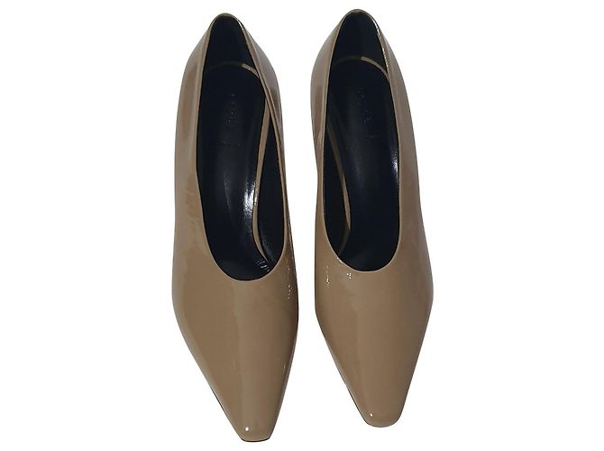 Aeyde Lackleder Absatz Schuhe Beige
