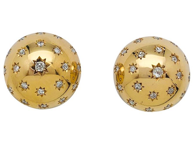 inconnue Boucles d'oreilles demi-sphères en or jaune et diamants.  ref.213512
