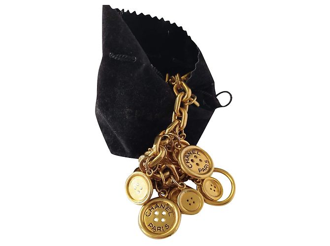 Bracciale con bottone Chanel vintage D'oro