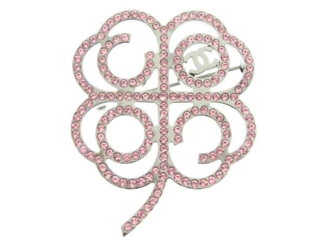 Broche Chanel Pink Clover Strass Prata Rosa Metal  ref.213711