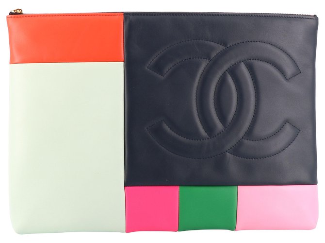 Chanel clutch bag Multiple colors Leather  ref.213829