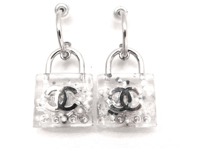 Chanel AW14 Boucles d'oreilles cadenas en résine Argenté  ref.213862
