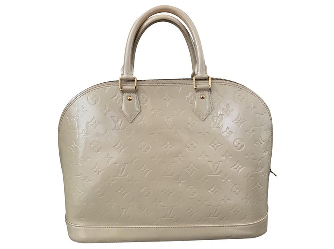 Louis Vuitton ALMA Beige Patent leather  ref.213870