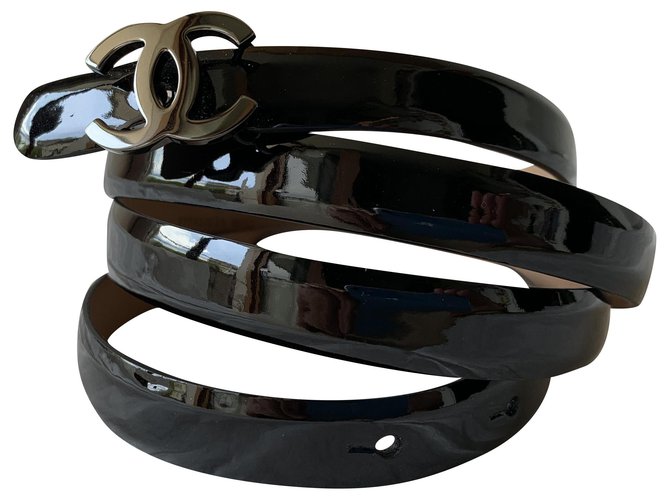 Chanel Cinturones Negro Charol  ref.214080