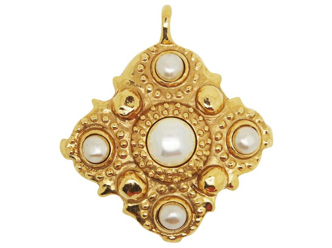 Chanel gold pearl pendant Golden Metal  ref.214147