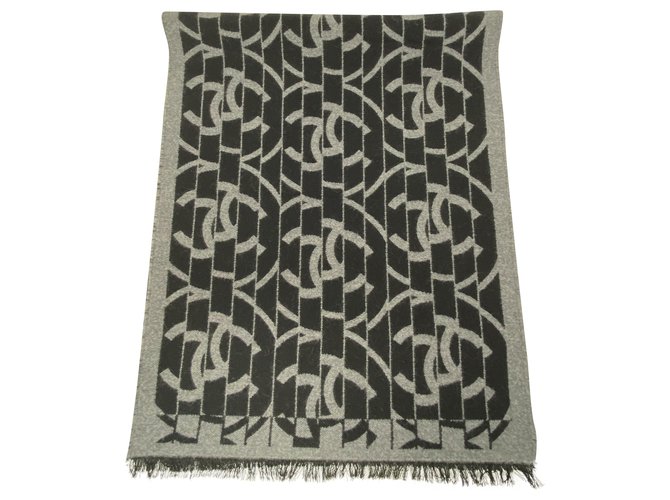 Chanel Silk scarves Grey Cashmere  ref.214197