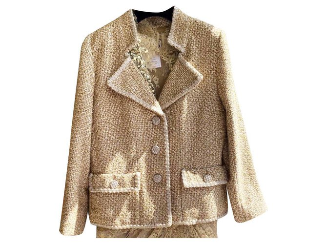 Chanel Jaqueta de tweed metálico Paris-Versailles Dourado  ref.241222