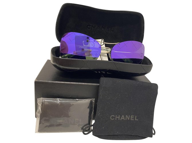 Chanel Lunettes de Soleil , verre effet miroir violet .Neuves Acier Argenté  ref.214242