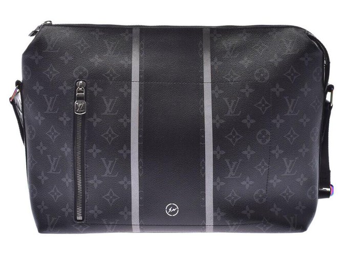 Louis Vuitton Shoulder Bag Black Cloth  ref.214498