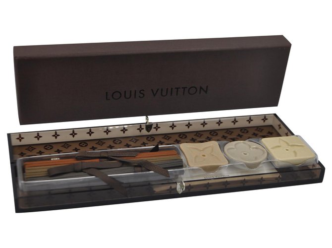 Louis Vuitton Incense Box Preto Plástico  ref.214525