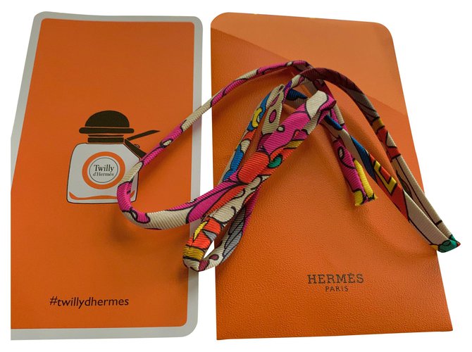 Hermès Armbänder Mehrfarben Seide  ref.214993