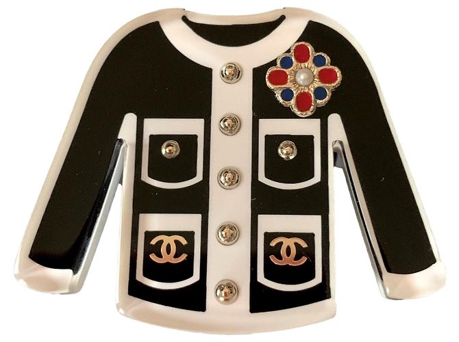 Chanel Schwarz / Weiß Resin Classic Jacke Brosche Pin