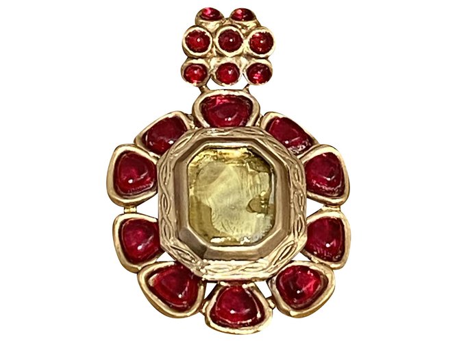 Chanel Collares pendientes Roja Dorado Amarillo Vidrio  ref.215391