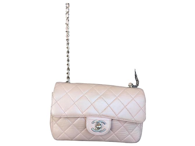 Timeless Bolsa Chanel mini de couro rosa
