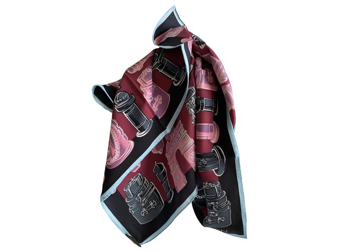 Louis Vuitton Silk scarves Multiple colors  ref.215693