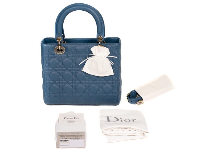 Bolso Christian Dior modelo Lady Dior MM en piel cannage azul con bandolera , Guarnición en métal argenté Cuero  ref.215957