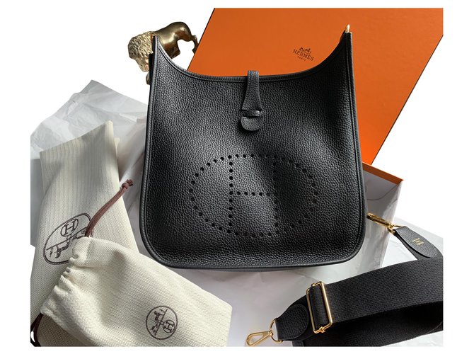 Hermès Evelyne Black Leather ref.216008 - Joli Closet