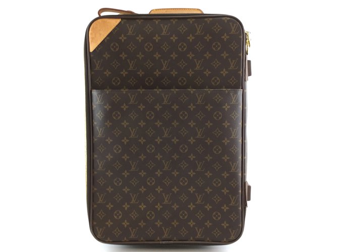 louis vuitton carry on case