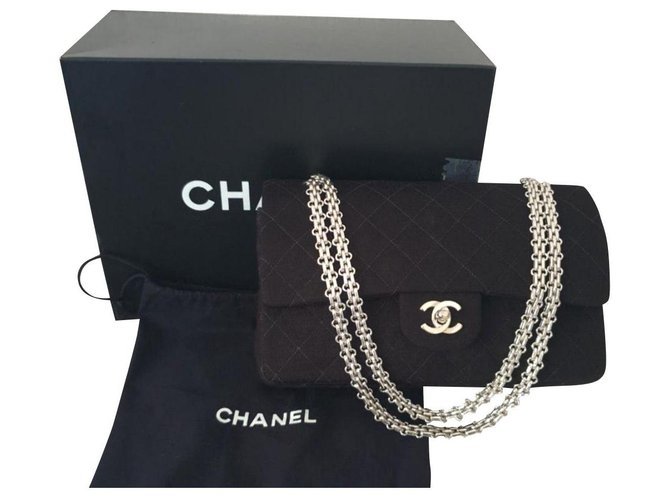 Timeless Chanel Black Jersey Bolso mediano con solapa Negro Paño  ref.216662