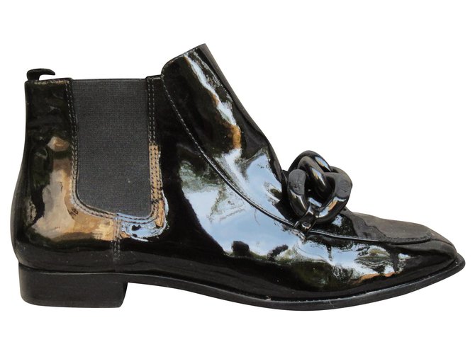 VARNISHED BLACK LEATHER ANKLE BOOTS FOR MEN Formal boots for men