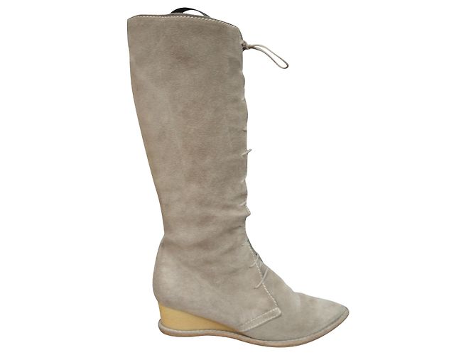 Fratelli Rosseti Fratelli Rossetti Keilstiefel aus Wildleder beige Größe 36