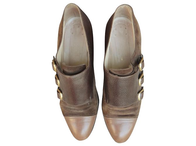 soulier à boucles Hermès p 39 Marron