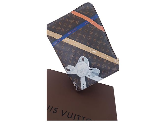 Louis Vuitton Pochette Vuitton Marron foncé