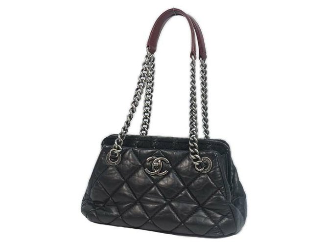 CHANEL bolso de hombro de cadena forrado para mujer negro x hardware vintage Cuero  ref.217236